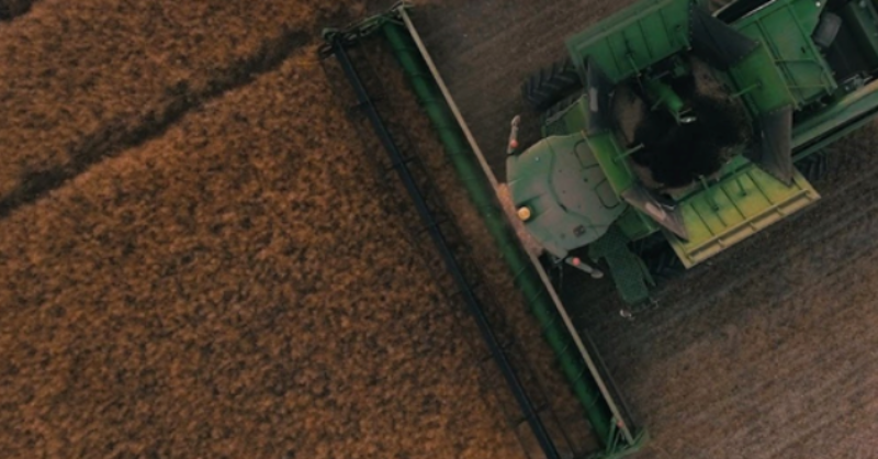 US farmers get right to "repair" their own John Deere tractors